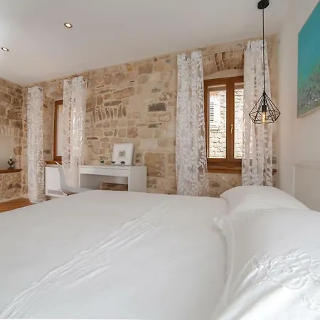 Apartment Magdalena Supetar